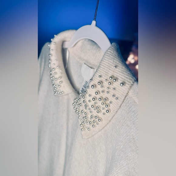 H&M Sweater🤩 - Picture 2 of 4